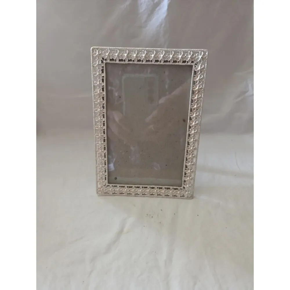 Pewter Floral 4 X 6 Picture Frame